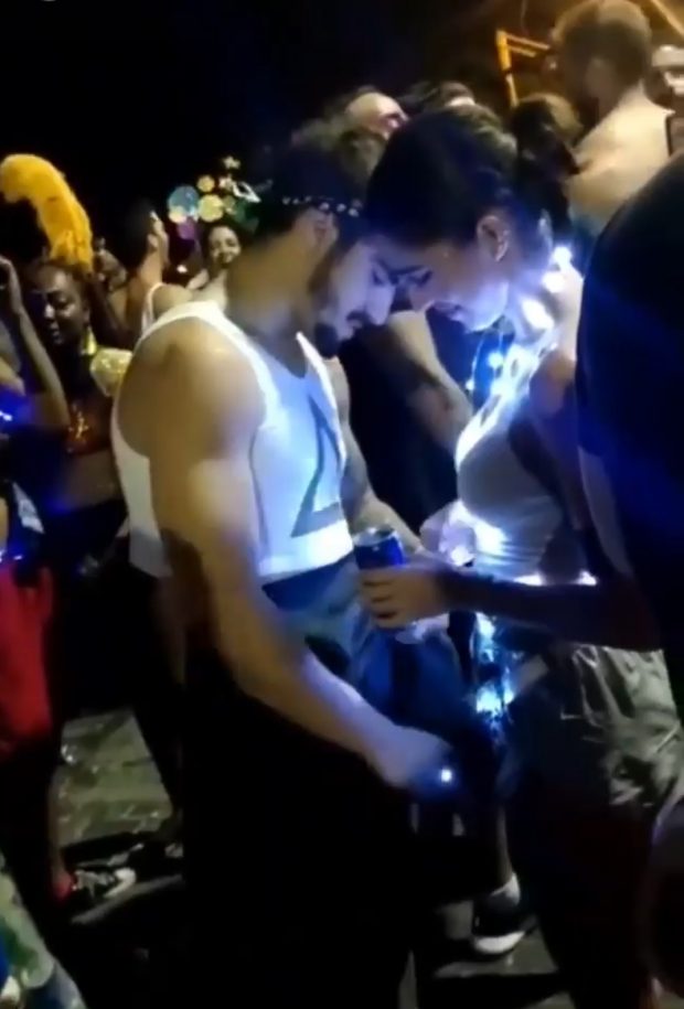 Vaza suposto vídeo de Caio Castro mostrando as partes íntimas em bloco