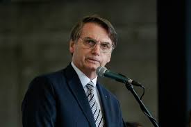Vídeo publicado por Bolsonaro pode causar impeachment, diz jornal