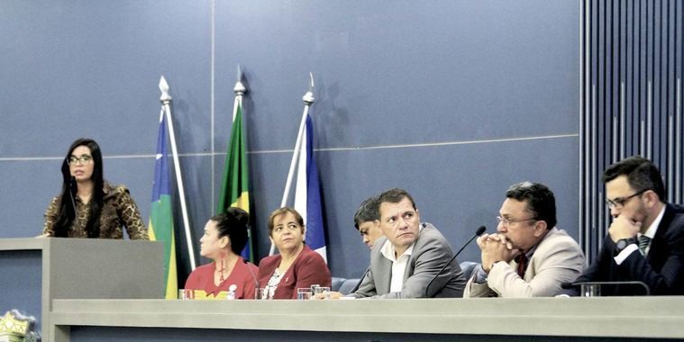 Obra de paradas de ônibus na Frei Serafim é debatida na Câmara