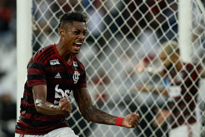 Com 2 de Bruno Henrique, Fla vence o Vasco no 1° jogo da final carioca