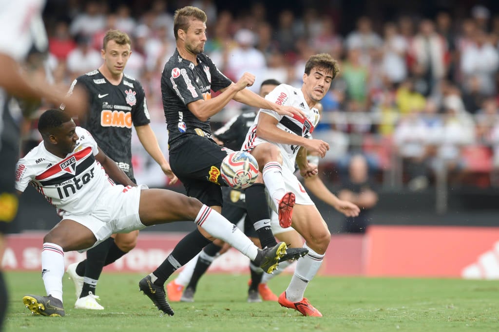 Corinthians segura São Paulo no Morumbi e 1ª final fica no 0 a 0