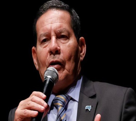 Vice-presidente Mourão é internado com suspeita de infarto