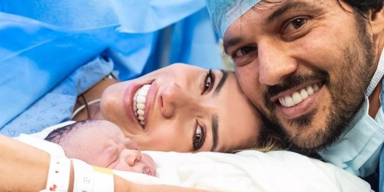 Patricia dá à luz seu 3º filho e revela nome em homenagem ao pai