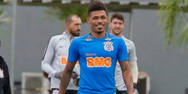 Avelar volta ao treino mas jogador Urso é dúvida