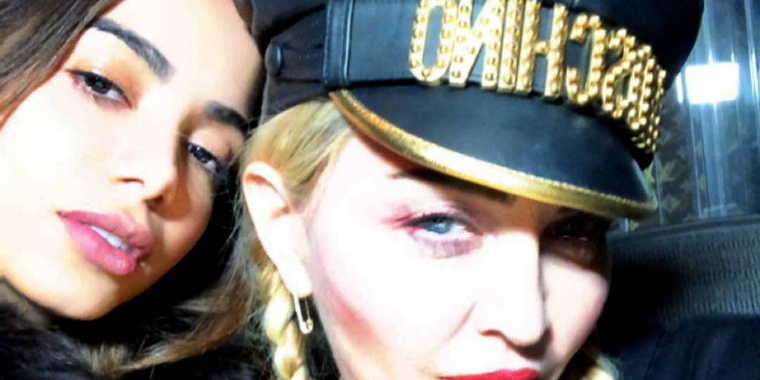 Anitta revela que ensinou língua portuguesa para Madonna