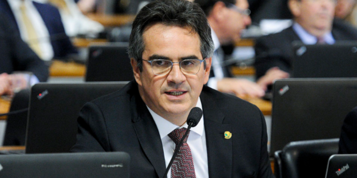Moro cita no Twitter projeto de Ciro sobre banco de DNA para bandido