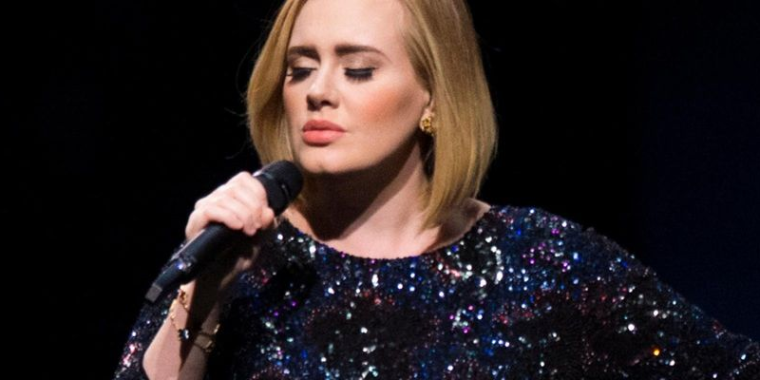 Adele pode perder metade de sua fortuna de R$ 740 mi devido a divórcio