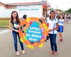 Alunos de escola municipal de Joaquim Pires realizam passeata em alusão ao Dia Mundial da Água  