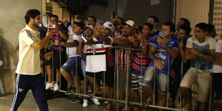 São Paulo mira na liderança