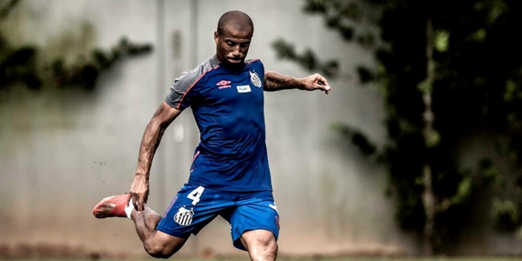 Santos tenta abrir vantagem contra o Atlético Mineiro