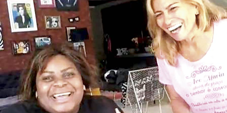Jogo Todinho ganha de Anitta celular no valor de R$ 5 mil