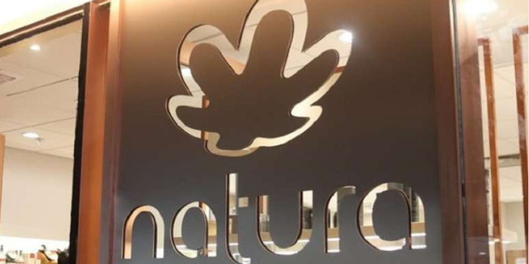 Natura compra Avon e terá presença em cem países
