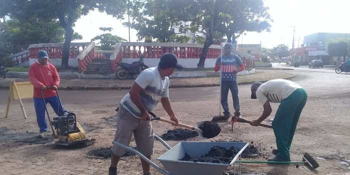 Prefeitura de Barras inicia recuperação de ruas e avenidas