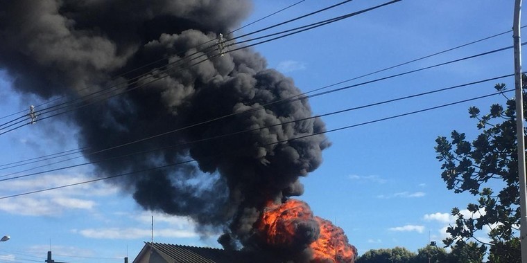 Incêndio a estação da CEB deixa 17 mil imóveis de Brasília sem energia