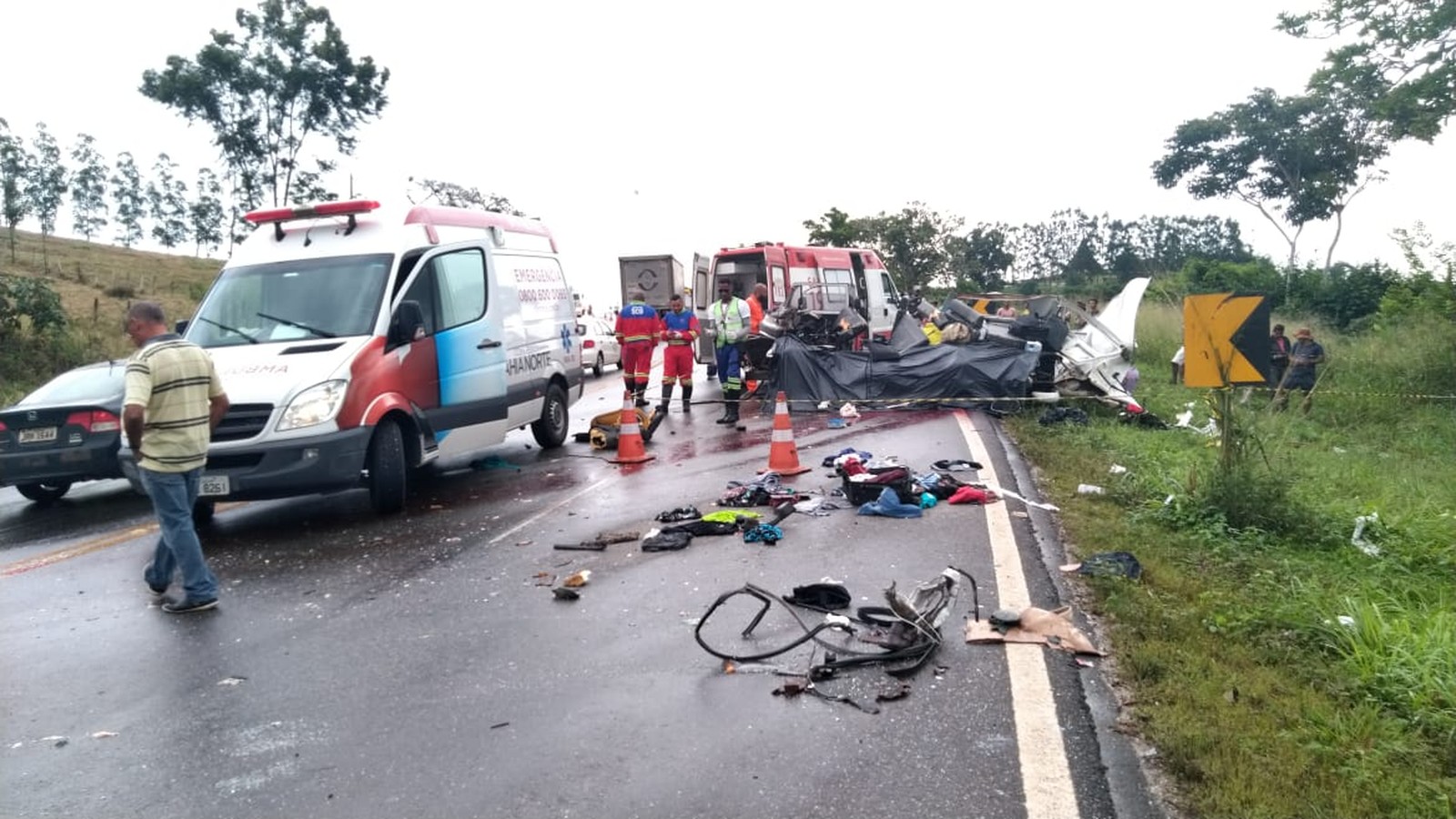 Acidente deixa 4 mortos na BA093, em Salvador