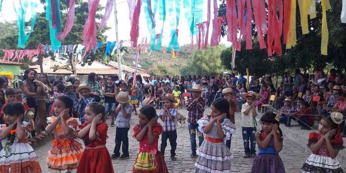 Tradição que continua em escola Menino Jesus
