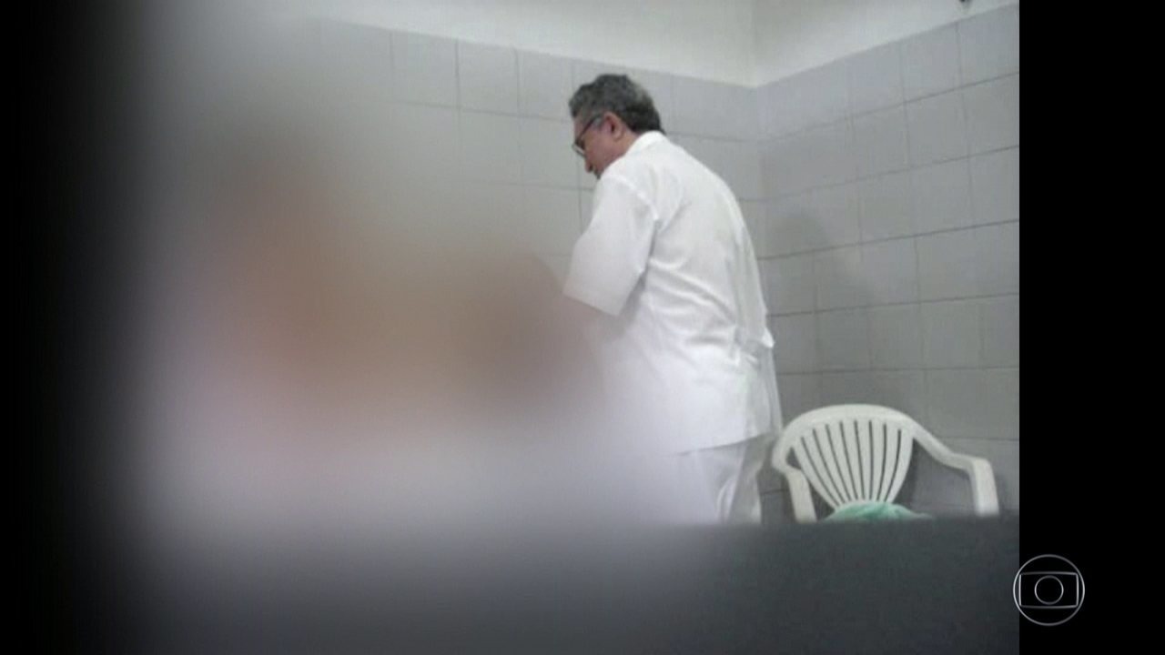 Ginecologista grava vídeos de pacientes nuas e enquanto praticava abusos sexuais Ginecologista grava vídeos de pacientes nuas e enquanto praticava abusos sexuais