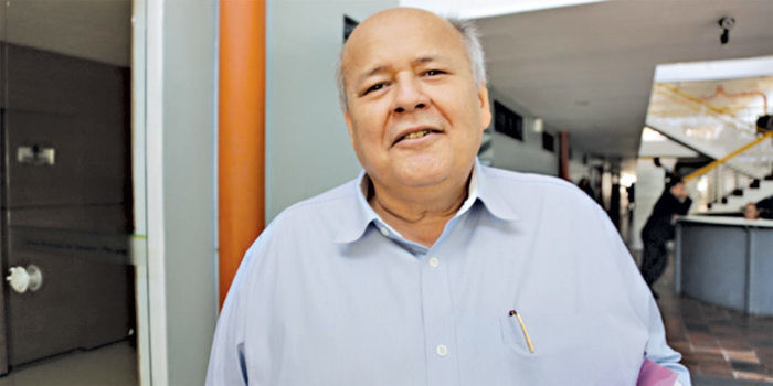Charles e Firmino costuram aliança com Wilson e conversam com JVC