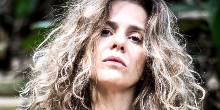 Patrícia Mellodi lança novo disco "dois deuses e eu" em Teresina