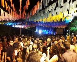 2º Dia do São João do Bairro Codó em Dom Expedito Lopes confira os vídeos. “Multidão prestigia o evento”