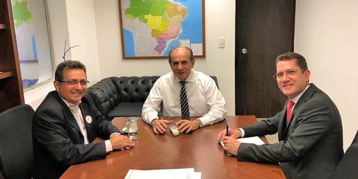 Prefeito Genival Bezerra tem audiência com senador Marcelo Castro, em Brasília