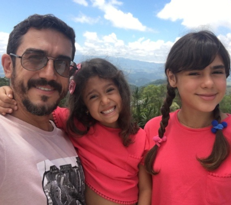 Turismo aproxima pais e filhos e vira ferramenta de aprendizado