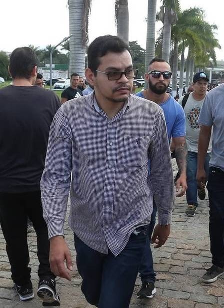 Flávio (à esquerda) e Lucas (direita): denunciados por morte de pastor