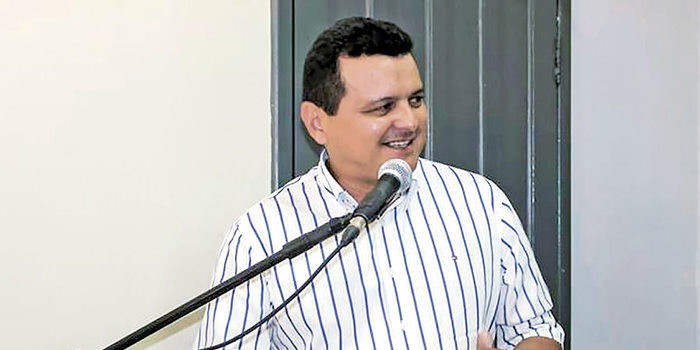 Oliveira Júnior: Henrique é aliado de meus adversários em Miguel Alves