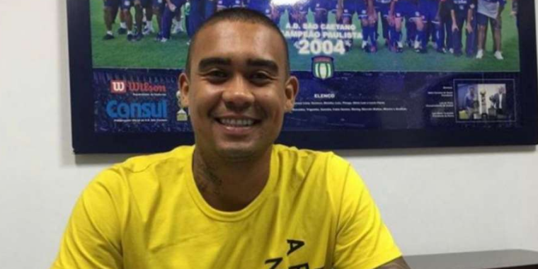 Douglas Pires já tem um clube para o ano que vem