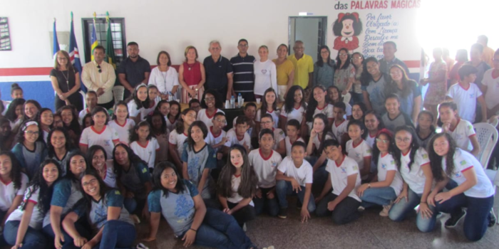 Mais uma comunidade que recebe sua escola reformada
