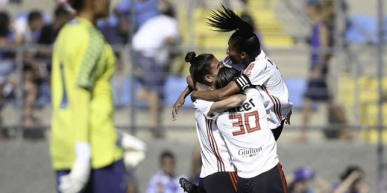 Jogadoras comemoram título do Brasileiro da Série A2