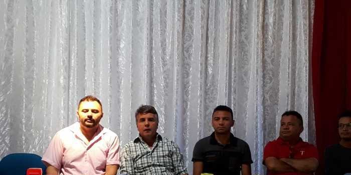 Prefeito faz entrega de próteses dentárias e afirma seu compromisso de continuar este trabalho de alto estima