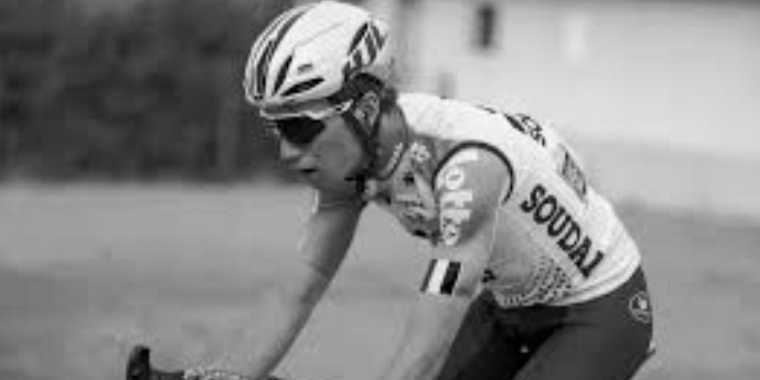 Ciclista cai e morre durante prova