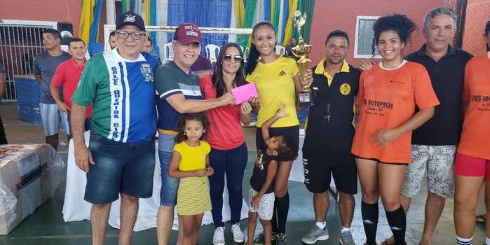 Final de campeonato de futsal conta com a presença do prefeito João Luiz