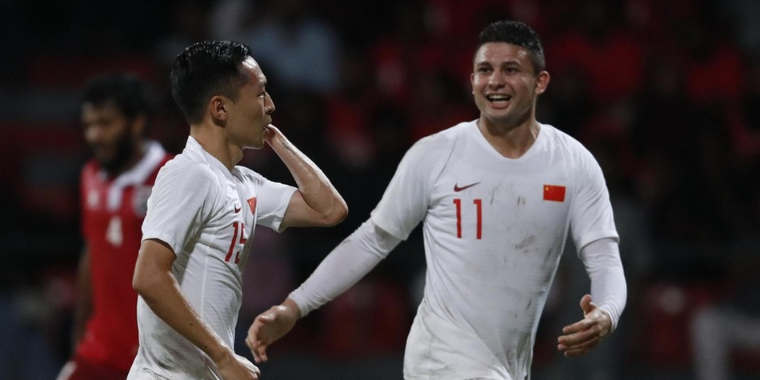 Elkeson estreia com dois gols sobre Maldivas