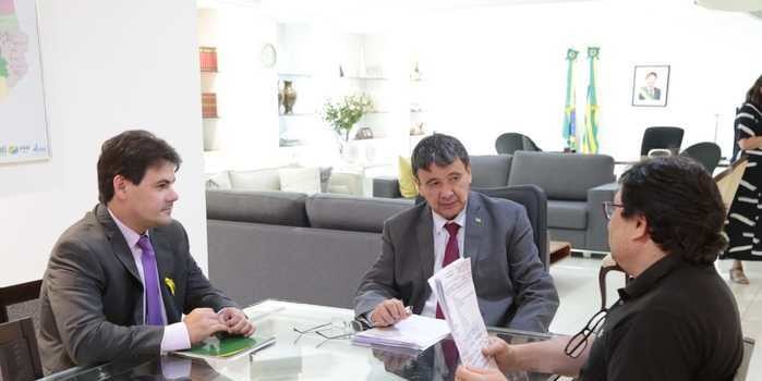 Severo leva 3 prefeitos e 2 ex-prefeitos para conversar com W. Dias