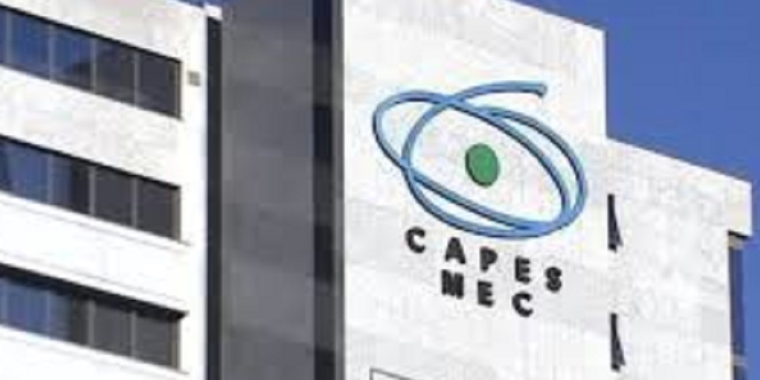 Capes libera 3.182 novas bolsas de pós-graduação