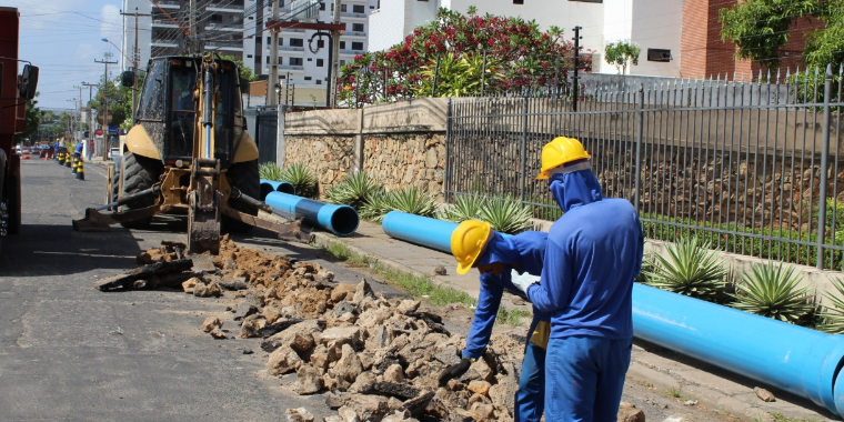 Obras de adutoras seguem em ritmo acelerado na capital