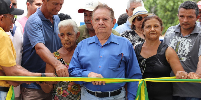 Durante inaugurações, trabalho do prefeito Dr. Wagner é reconhecido