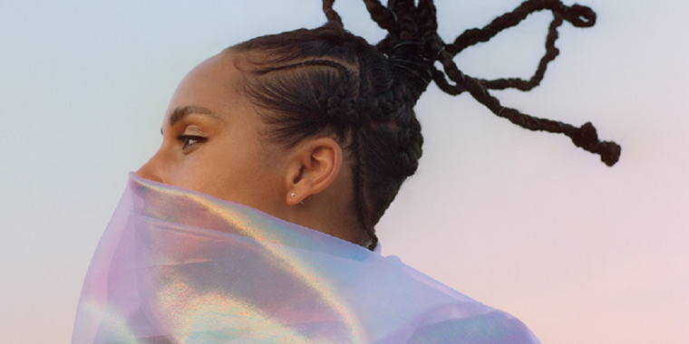 Alicia Keys lança nova música "Underdog" com clipe. Confira!