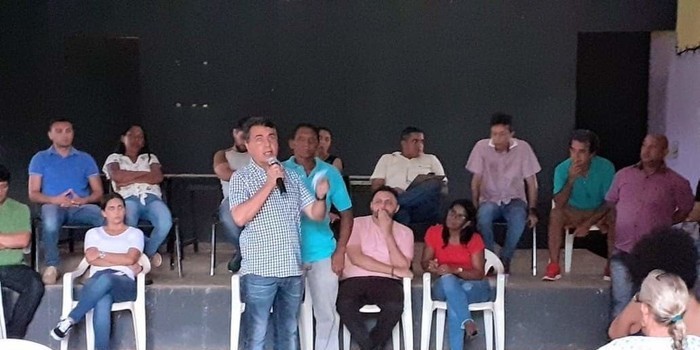 Prefeito instala prefeitura em comunidade da zona rural de Monsenhor Gil