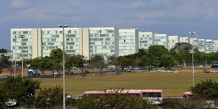 Sancionada lei que libera R$ 17 milhões para educação e obras