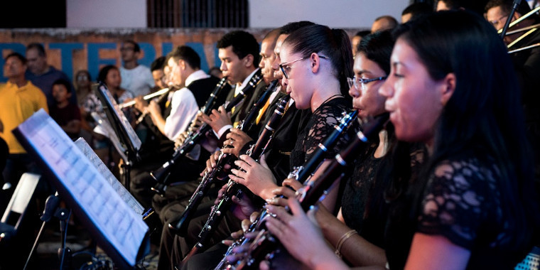 Sesc de Parnaíba abre vagas para cursos de instrumentos de orquestra
