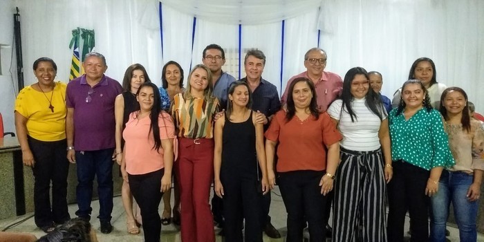 Empossados novos conselheiros tutelar de Monsenhor Gil com a presença de familiares e lideranças políticas