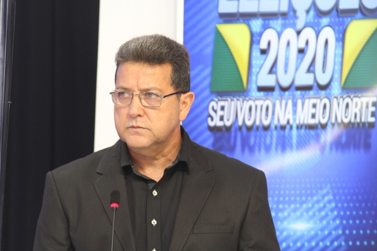 Candidato Glauber Silva durante debate realizado pela Rede Meio Norte