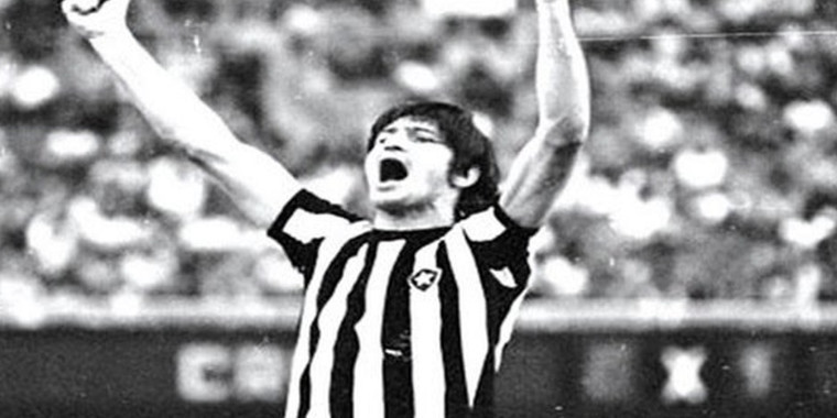 Morre jogador estrangeiro que mais vestiu a camisa do Botafogo