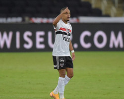 São Paulo bate o Flamengo por 2 a 1 na estreia de Rogério Ceni  