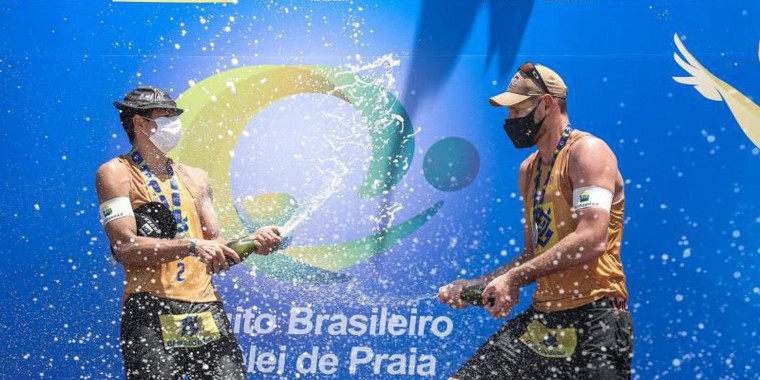 Alison e Álvaro conquistam o segundo título consecutivo na temporada