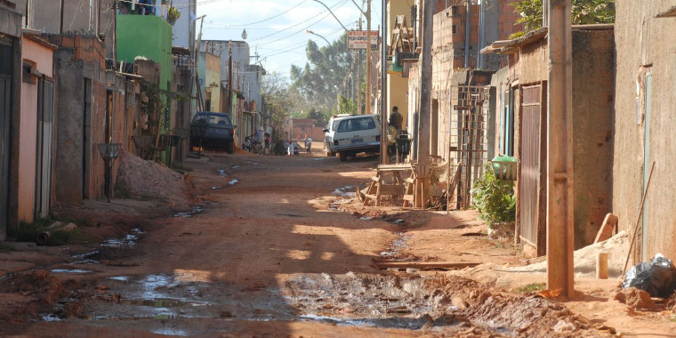 Em 2018, 12,1% dos brasileiros viviam abaixo da linha de pobreza