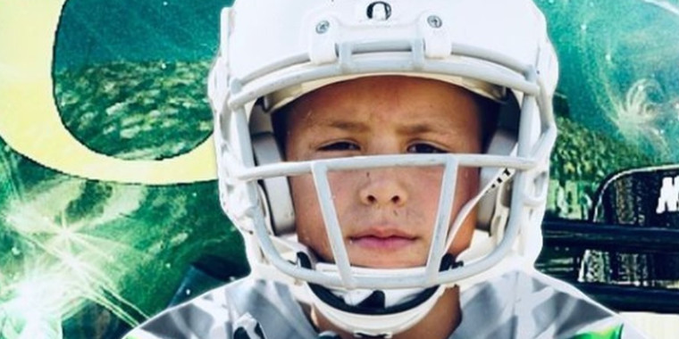 Aos 7 anos, joia do futebol americano já promete título